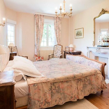 Manoir De Sens Bed & Breakfast Beuvron-en-Auge Exterior photo
