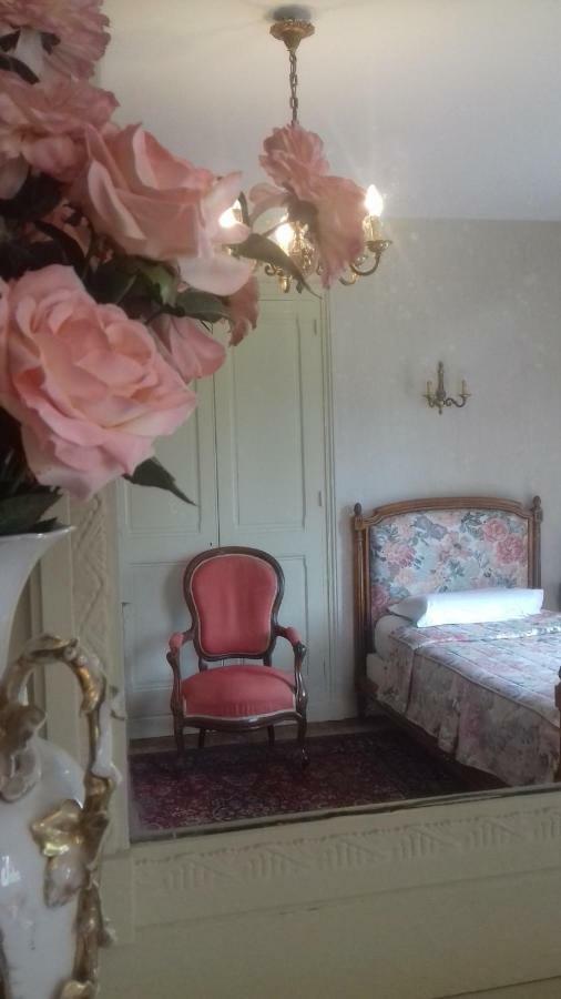 Manoir De Sens Bed & Breakfast Beuvron-en-Auge Exterior photo